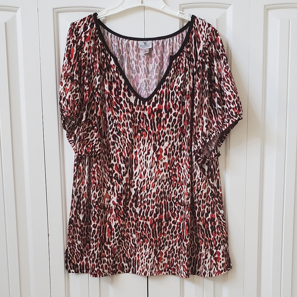 Vneck top🍒